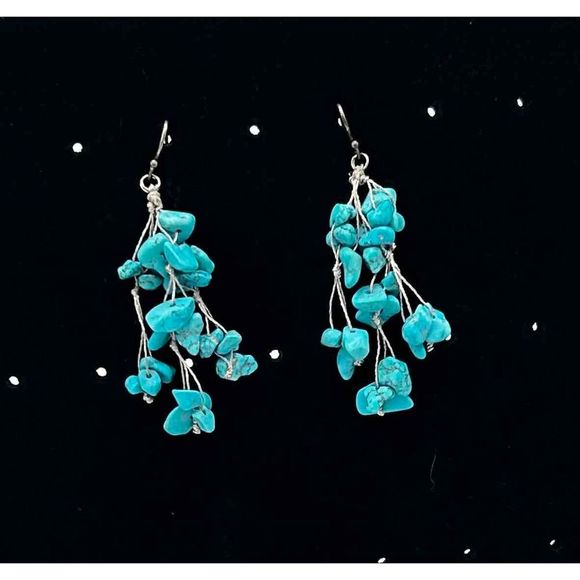 Jewelry - Vintage Turquoise Chip Womens Dangle Cluster Earrings